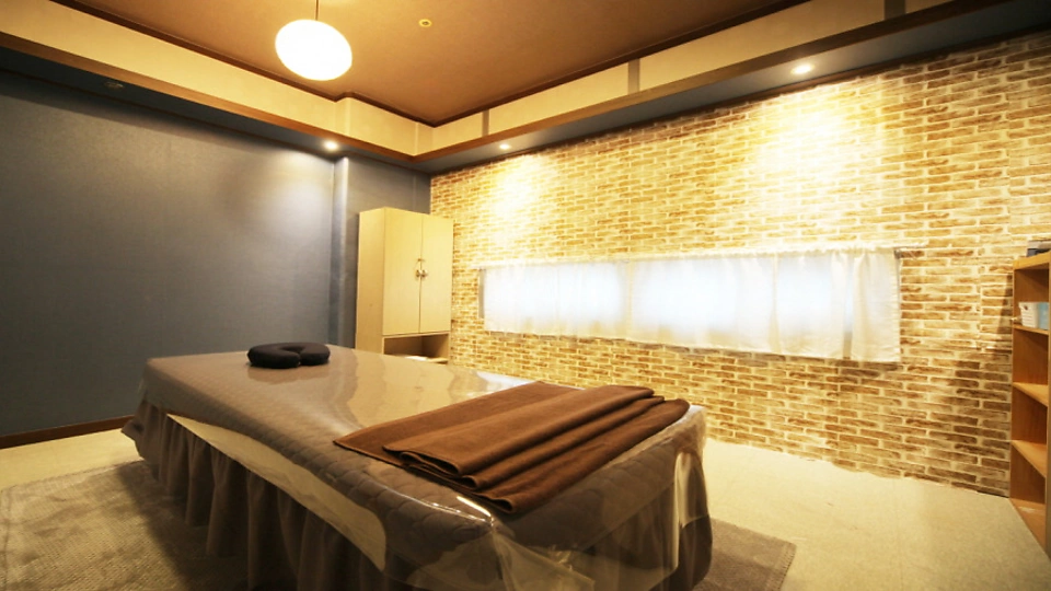 삼평동 마사지 본스웨디시07