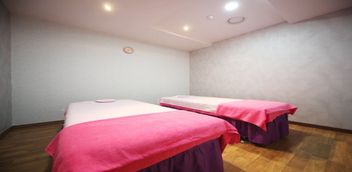 중산동 마사지 명품바디풋샵08